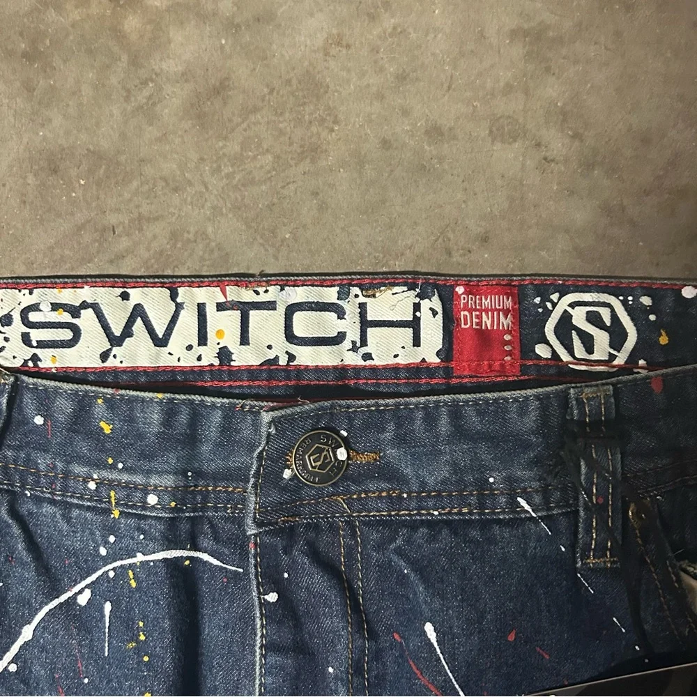 Switch Remarkable Shorts Mens 44 Blue Jean Denim Distressed trashed painted NEW - Picture 3 of 10